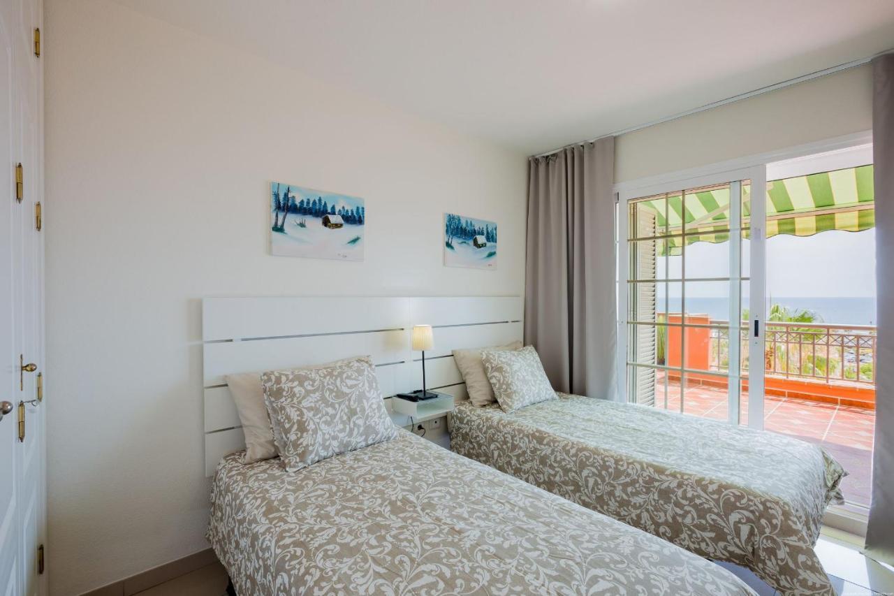 Superior Del Duque Ocean View 2 Bedroom Apartment Адехе Екстериор снимка
